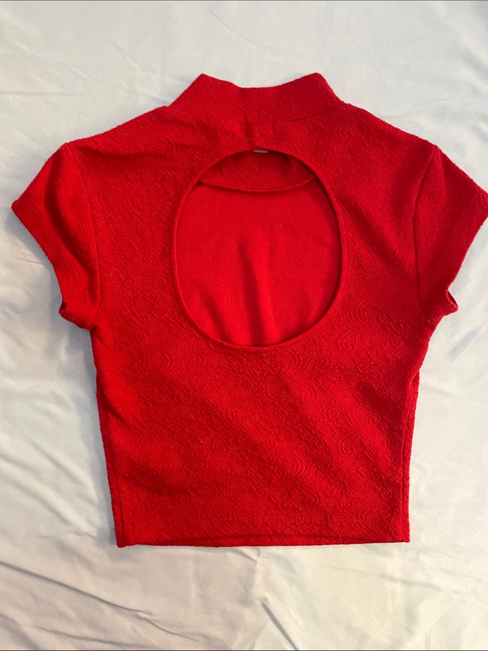 Guess Red Mock Neck Cap Sleeve Crop Top - Picture 3 of 3